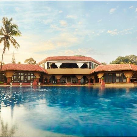 Taj Fort Aguada Resort & Spa, Goa Sinquerim Bagian luar foto Club House