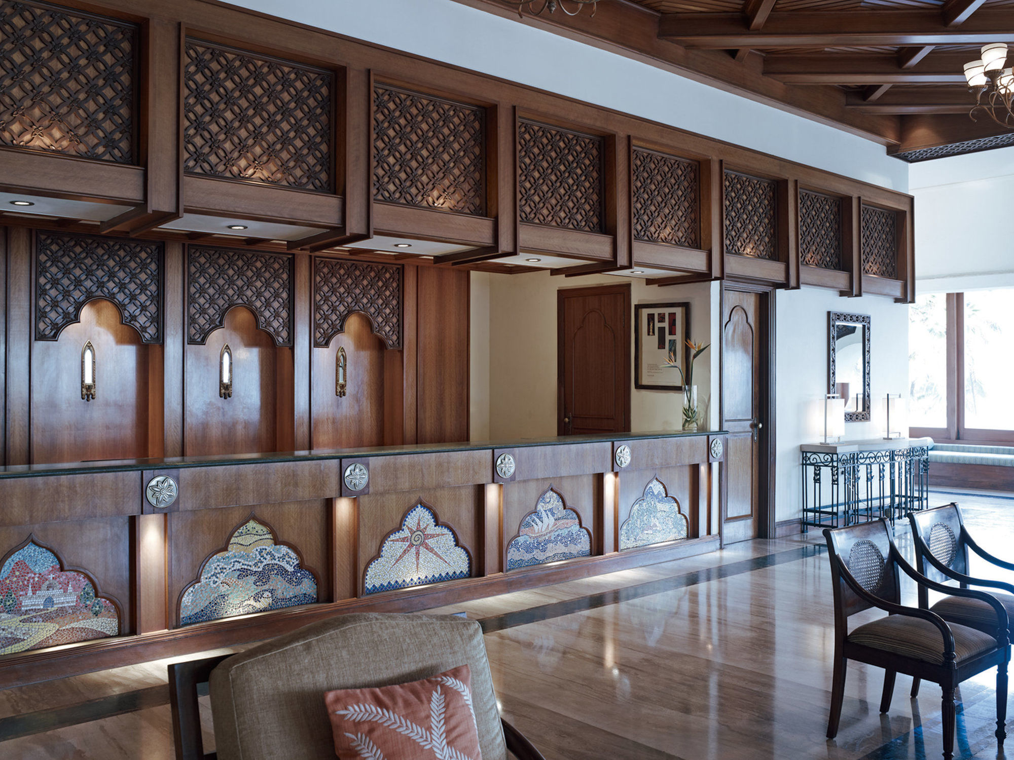 Taj Fort Aguada Resort & Spa, Goa Sinquerim Interior foto The interior of the hotel