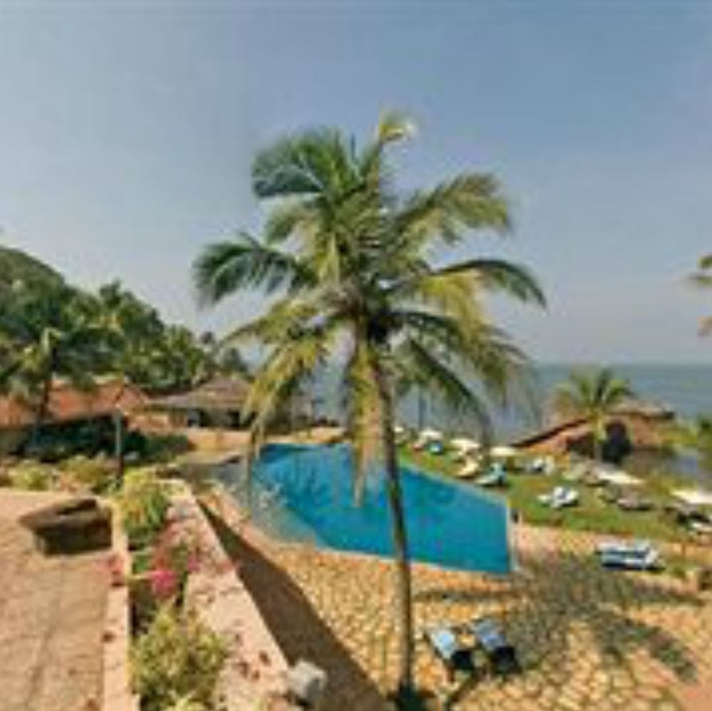 Taj Fort Aguada Resort & Spa, Goa Sinquerim Bagian luar foto View of the beach